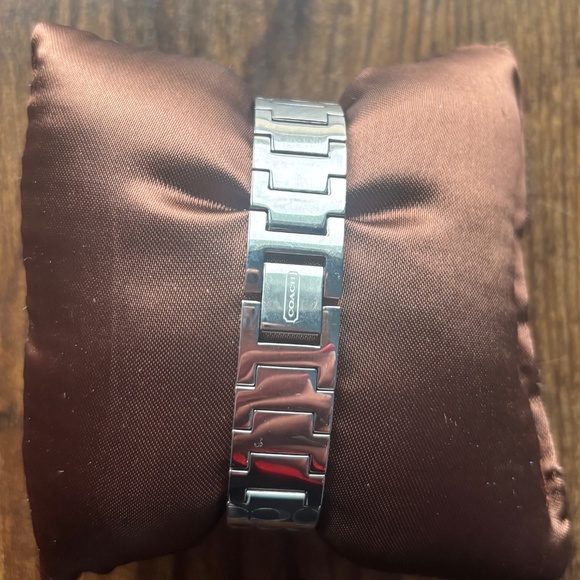 Coach watch - Picture 4 of 8